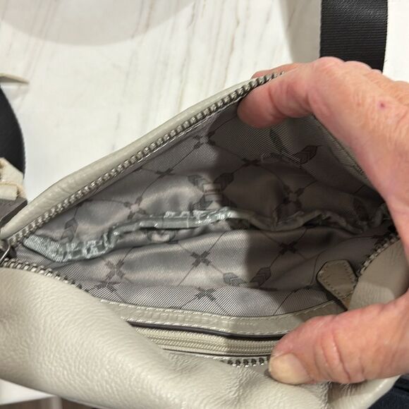 Aimee Kestenberg Gray Crossbody Bag - Picture 5 of 6